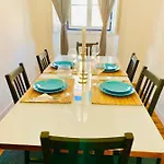 In Pacos De Arcos Apartment
