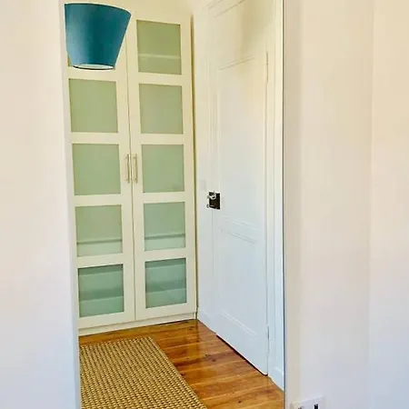 In Pacos De Arcos Apartment *