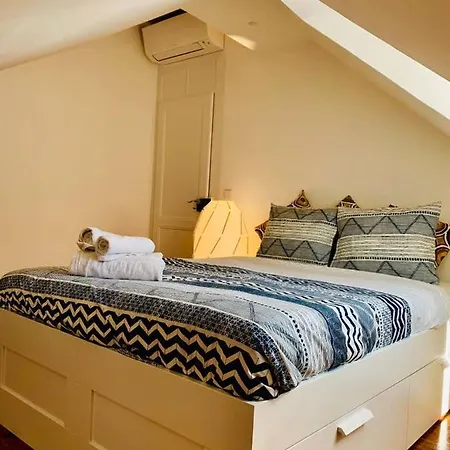 In Pacos De Arcos Apartmán *