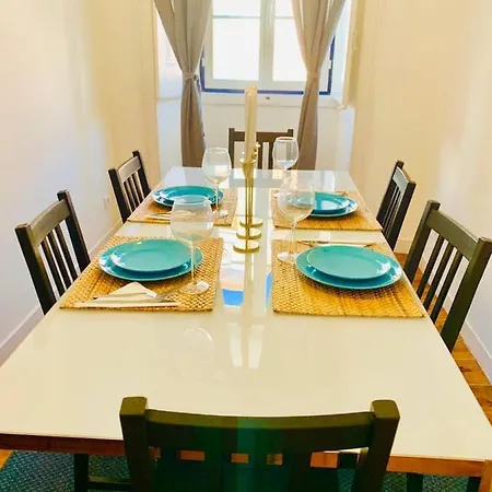 In Pacos De Arcos Apartment